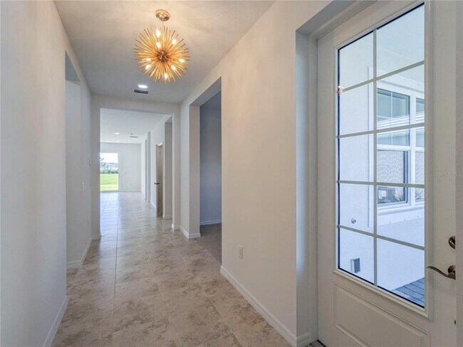 Photo - 8125 Sternway Rd