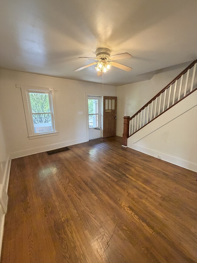 Photo - 242 N 5th St
