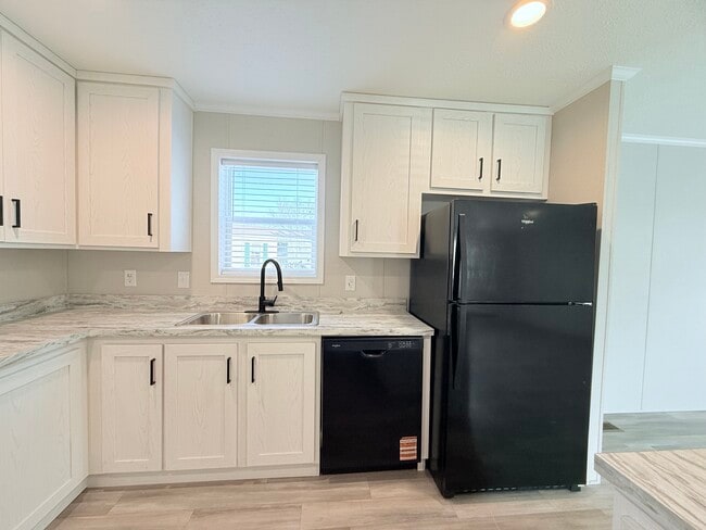 Photo - 29805 Jamestown Dr