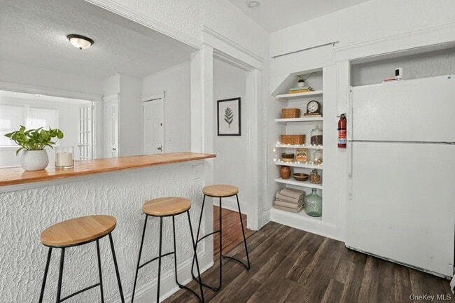 Photo - 7 S Atlantic St Unit 1