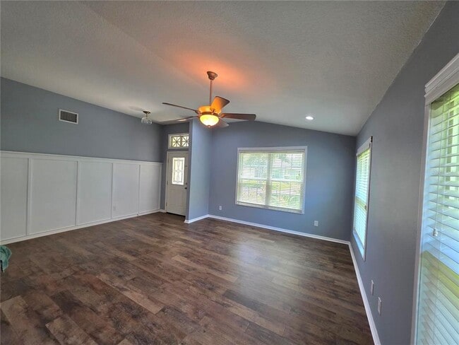 Photo - 806 Lesa Glen Pl
