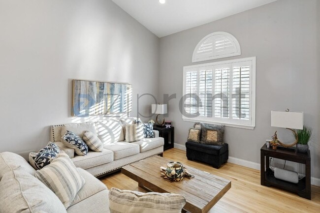 Photo - 9420 Greenham Cir