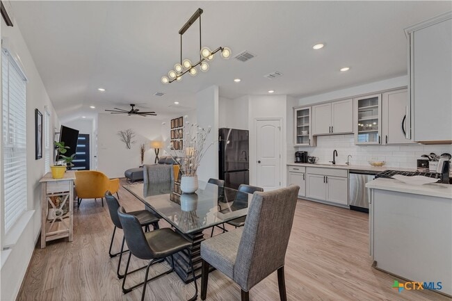 Photo - 1974 Flametree Ave