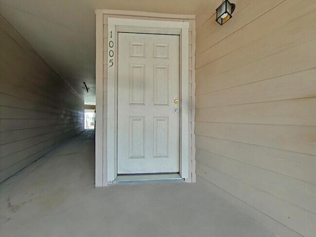 3770 Lovers Wood Ln Unit 1005