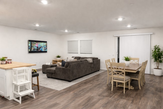 Photo - 1327 Callison Wy