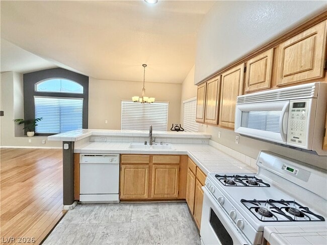 Photo - 4930 Black Bear Rd Unidad 202