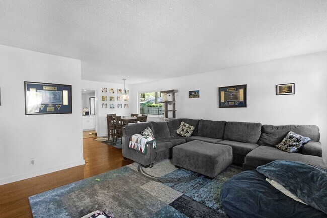 Photo - 3 Bed 2 Bath Home for Rent in Virginia Beach