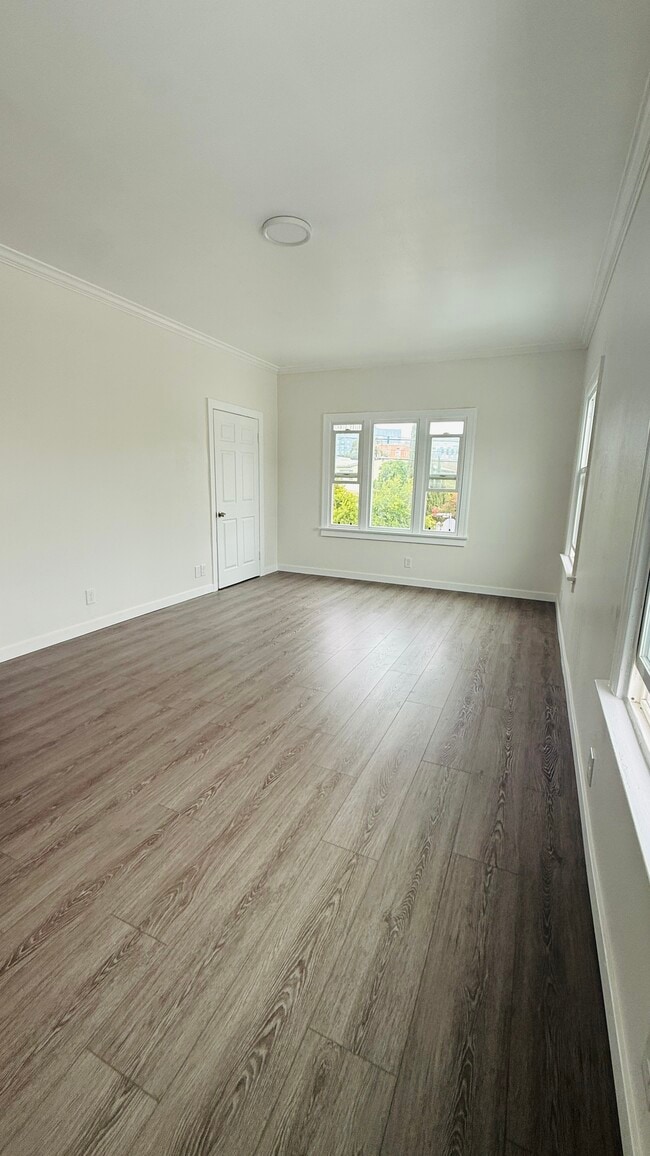 Photo - 4760 1/2 Lexington Ave Unit 4760 Half