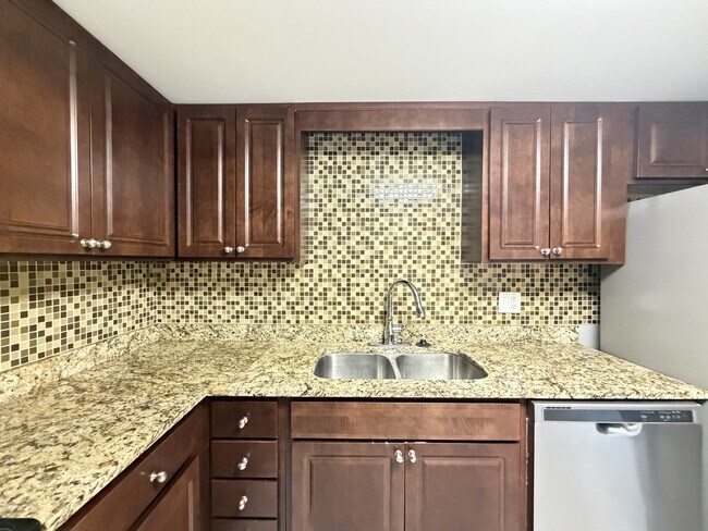 Photo - 525 N Quentin Rd Unit 612