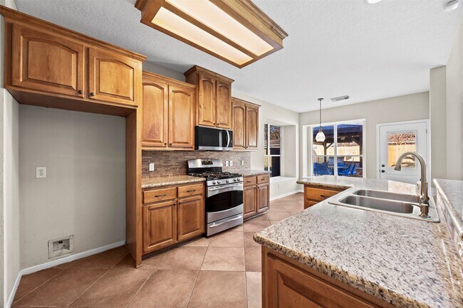 Photo - 11118 Sprucedale Ct