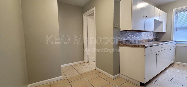 Photo - 231 E Xenia Dr Unidad C