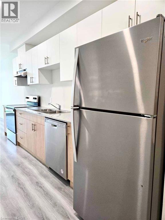 Photo - 181 Elmira Rd S Unit 606