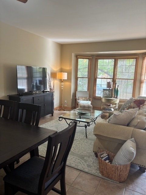 Photo - 0N326 Baker Dr