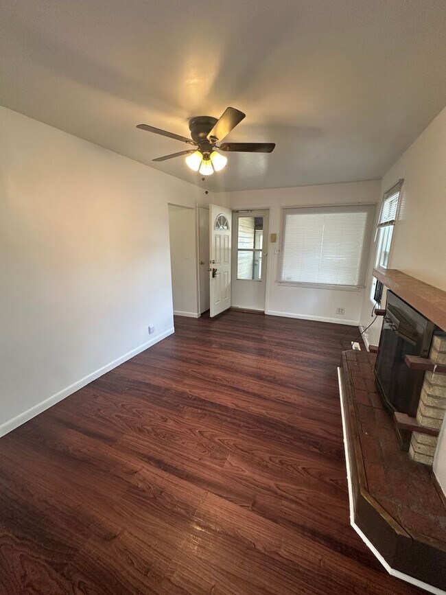 1219 1/2 13th Ave