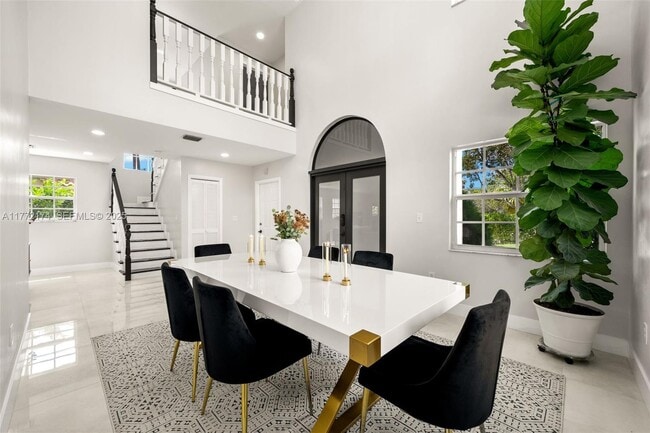 Photo - 911 SW 57th Ave