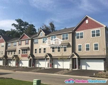 Building Photo - Modern Comfort Meets Maple Grove Convenience