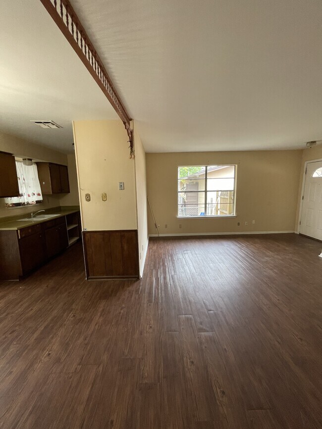 Photo - 247 Fennel Dr