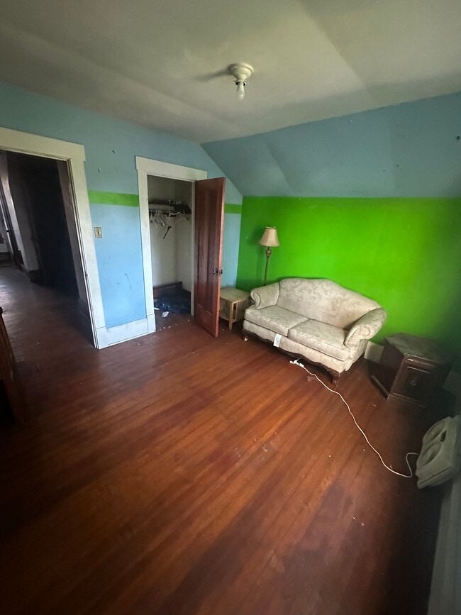 Photo - 214 N Maple St