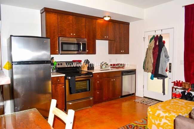 Photo - 4936 N Haight Ave Unit ADU -  B