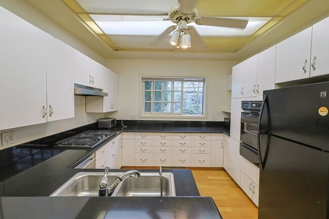 Photo - The Carina Victorian Home near the Row!