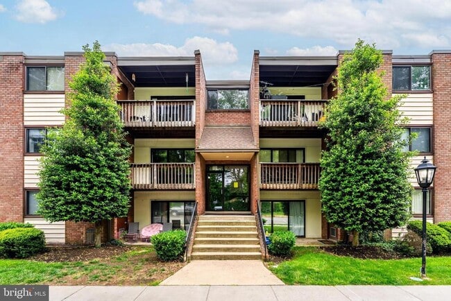 Building Photo - 10723 West Dr Unit 303 Rental