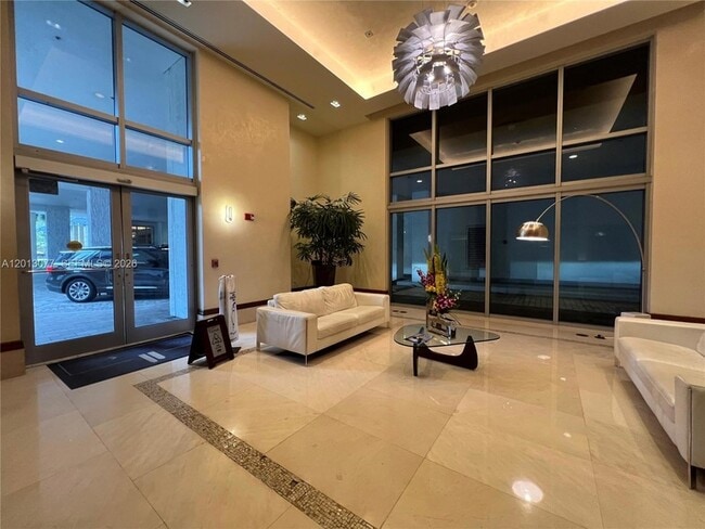 Building Photo - 1050 Brickell Ave Unit 1912