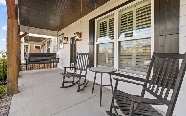 Photo - 1449 Madison St