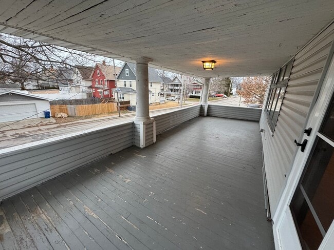 Photo - 12611 Franklin Blvd Unidad #2