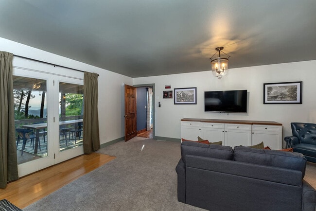 Photo - 134 Wolf's Head Ct Unit ID1256819P