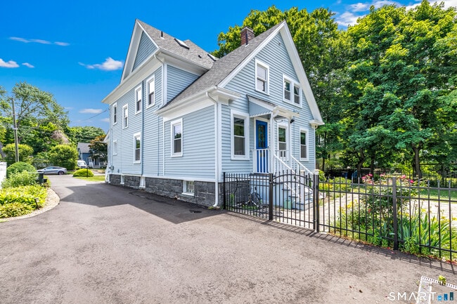 Photo - 96 Holmes Ave