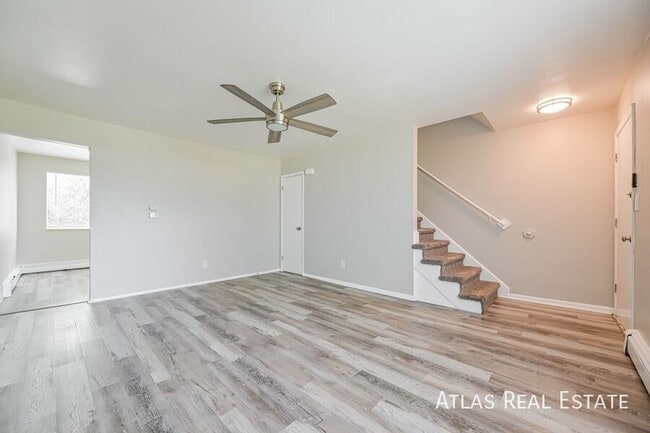 Building Photo - 5703 S Pearl St Unit 06