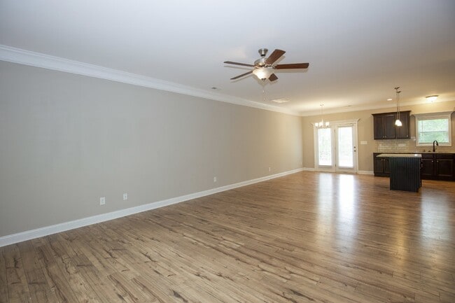 Building Photo - Beautiful home in Gated Community of Woodlake