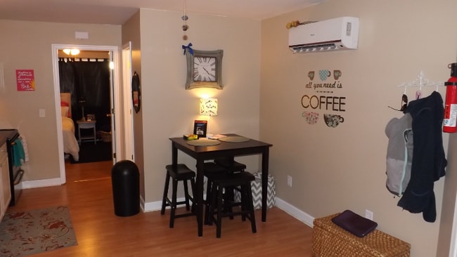 Photo - 85 N High St Unit D-1