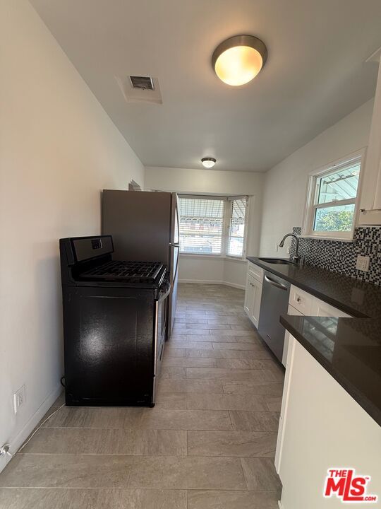 Photo - 1155 N Genesee Ave