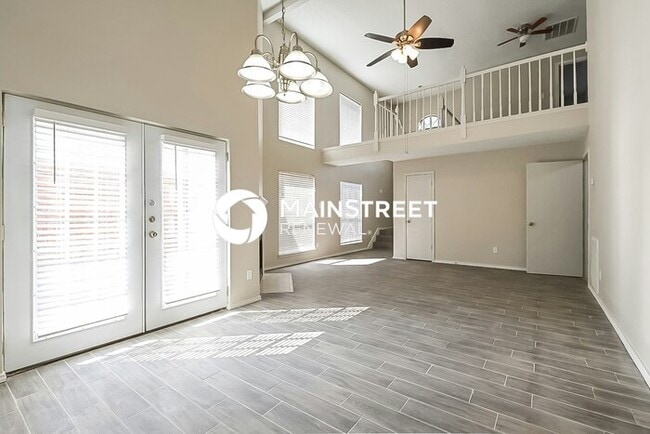 Photo - 3 Bedroom Pet-Friendly Home in Garland, TX with Main Street Renewal