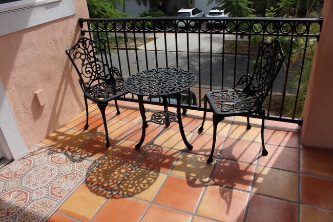 Patio Private Seating - 3319 W Granada St Unit Casa Granada