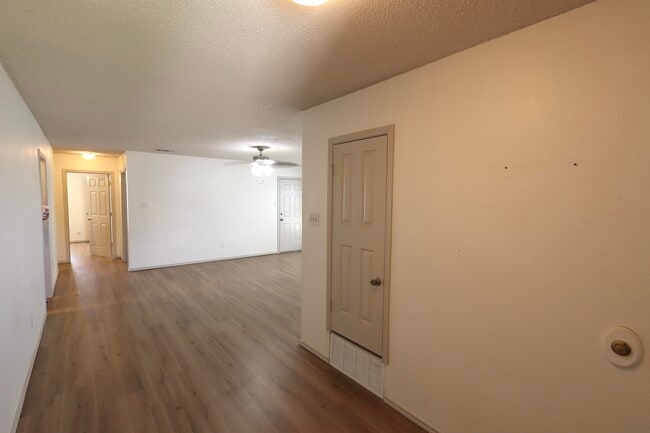Photo - 811 Ironton Dr