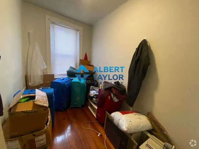 Building Photo - 13 Perry St Unit 1 Rental