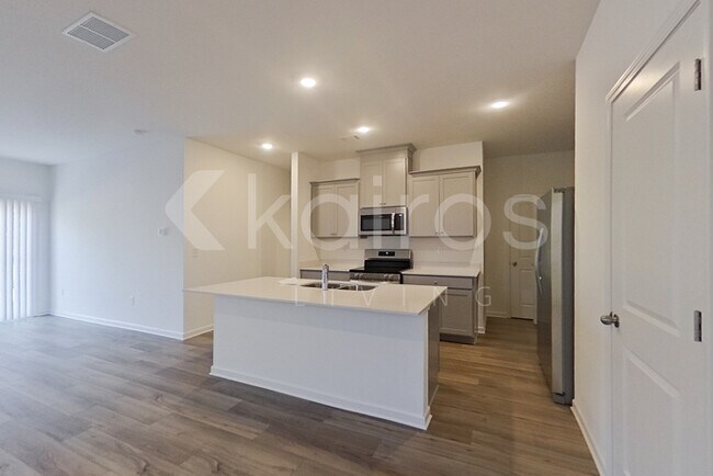 Photo - 210 Birch Ave