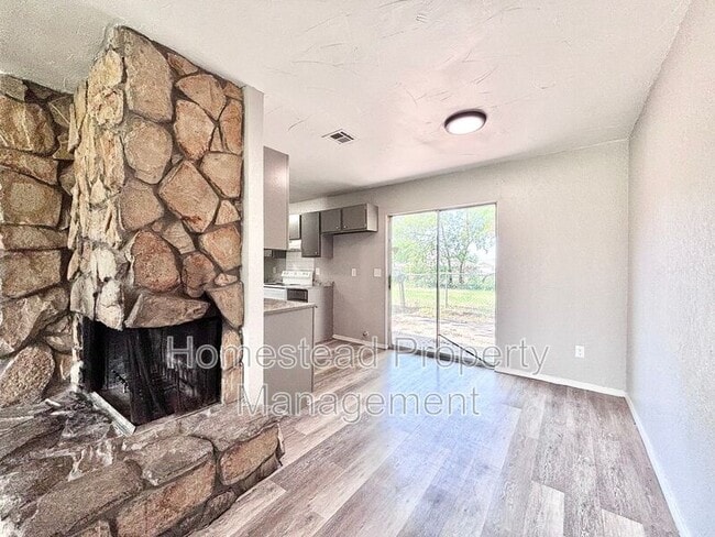 Photo - 721 NW 114th St