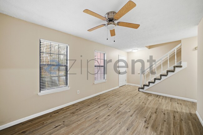 Photo - 5893 N Castlegate Dr