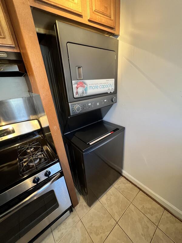 Photo - 6890 Hawthorne St