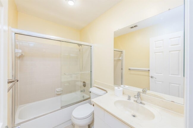 Photo - 529 Lindly St