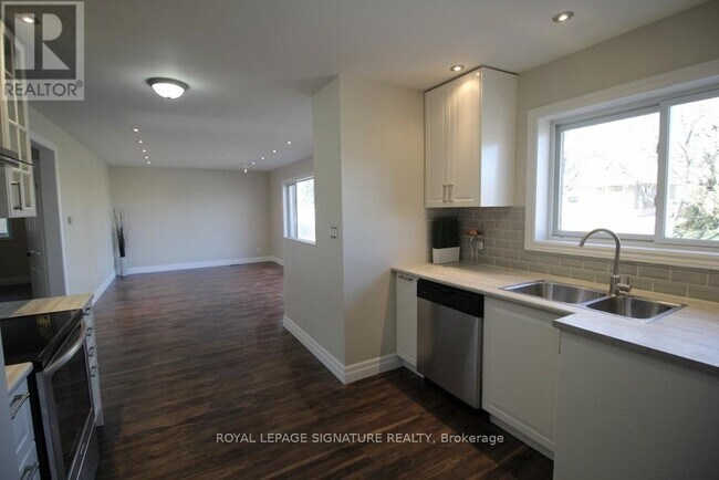 Photo - 18 Independence Dr