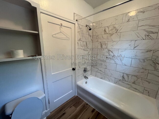 Photo - 900 Dearing St