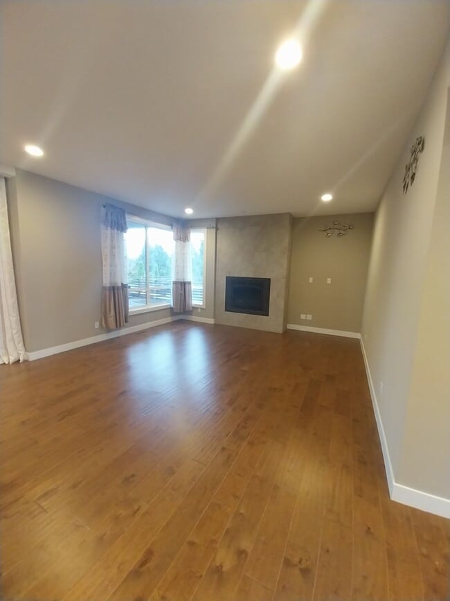 Photo - Amazing 4 beds/ 2.5 baths house in North Benson Hill/Renton.