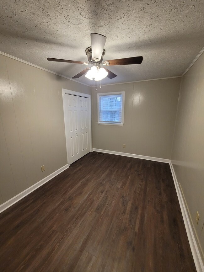 Photo - 417 Elljean Rd