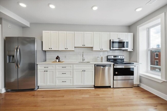 Building Photo - 2827 W Girard Ave Unit 2