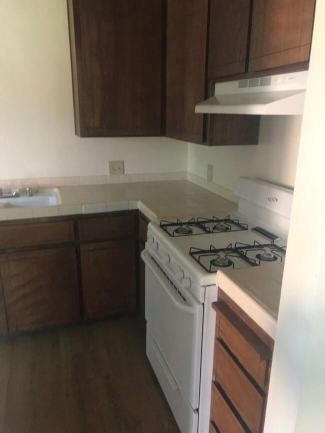 Photo - Close to shopping and schools in Hanford