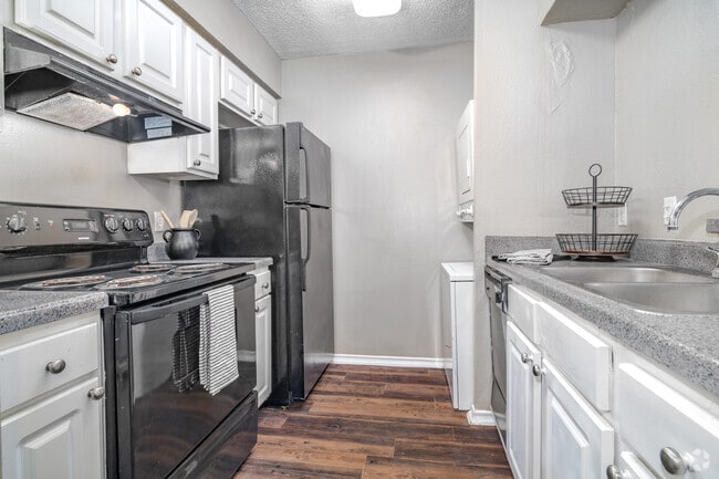 1 habitación, 1 baño - 590 pies cuadrados - Cocina - Stratton Park Apartments